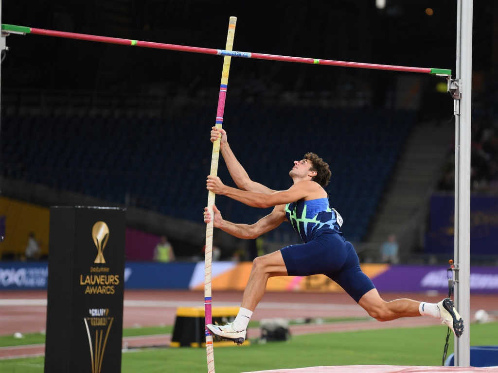 👑官方宣布：撑杆跳明星杜普兰蒂斯荣膺劳伦斯年度最佳男运动员